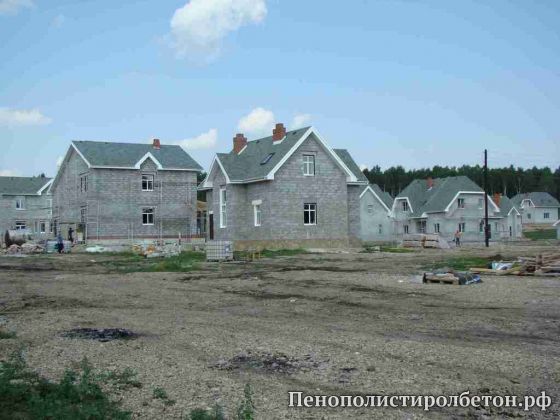 Строительство коттеджей из пенополистиролбетонных блоков в селе Новоисетском (фото Каменскинвестстрой)